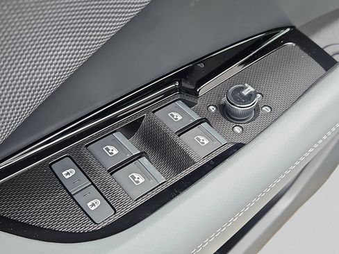 New 2026 Audi Q3 quattro 2.0T AWD/4WD image 20