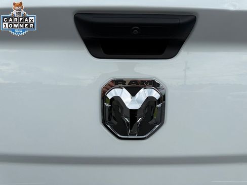 Used 2024 RAM 2500 Big Horn AWD/4WD image 17
