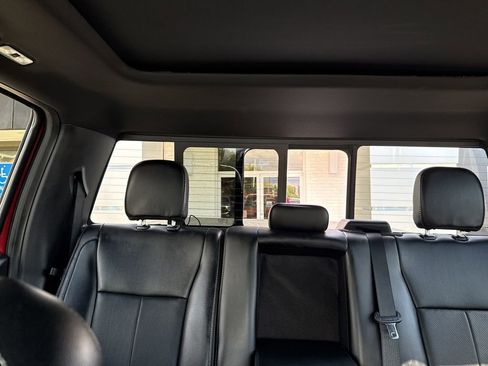 Used 2019 Ford F150 Lariat image 47