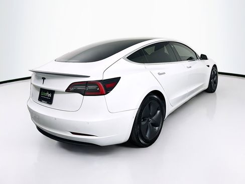 Used 2020 Tesla Model 3 Standard Range Plus image 9