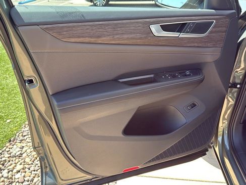 New 2025 Volkswagen Atlas SEL image 9