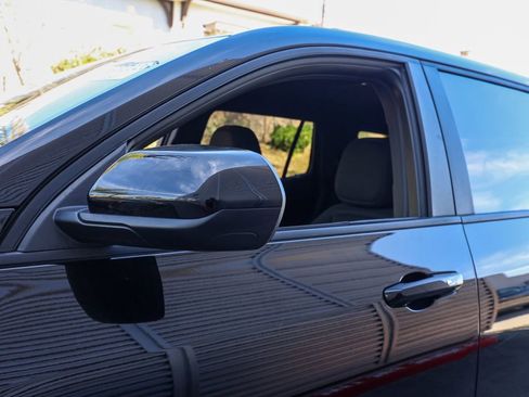 Used 2025 Chevrolet Equinox LT image 12