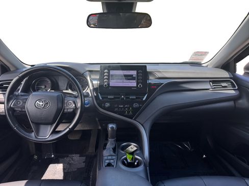 Used 2022 Toyota Camry SE FWD image 10