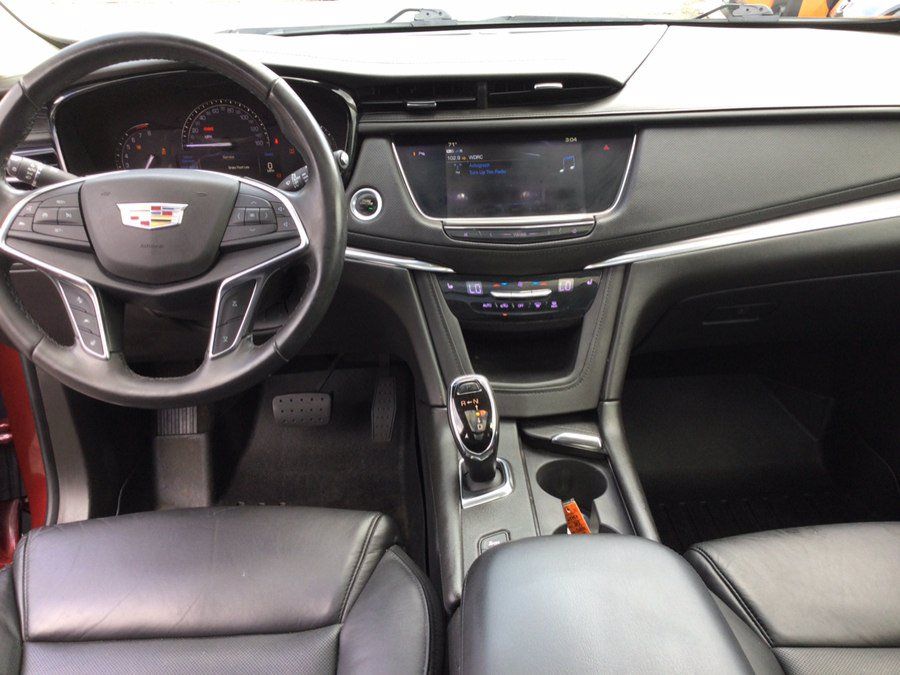 Used 2018 Cadillac XT5 Luxury w/ Driver Awareness Package AWD/4WD image 20