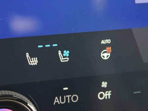 Used 2026 Lexus GX 550 w/ Cold Area Package image 8