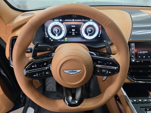 Used 2026 Aston Martin DBX 707 AWD/4WD image 11
