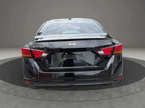 Used 2023 Nissan Altima 2.5 SV FWD image 6