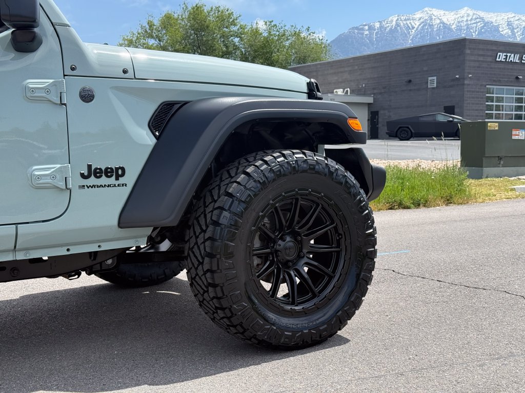 Used 2024 Jeep Wrangler Unlimited Sport AWD/4WD image 5