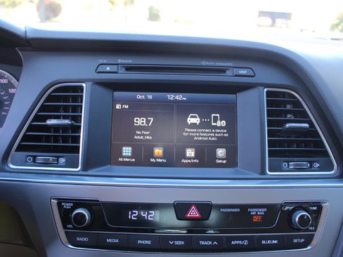 Used 2016 Hyundai Sonata SE w/ Cargo Package image 22