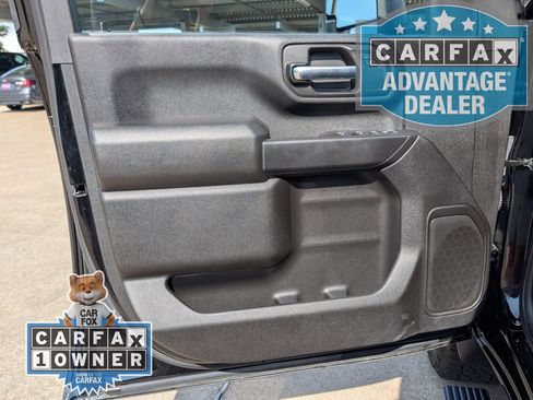 Used 2025 Chevrolet Silverado 2500 Custom w/ Custom Value Package AWD/4WD image 15