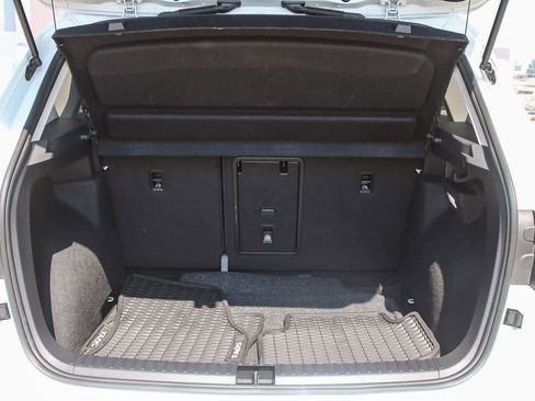 New 2025 Volkswagen Taos SE w/ Panoramic Sunroof Package image 27