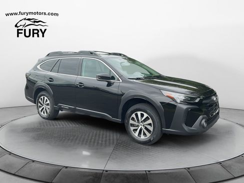 Used 2023 Subaru Outback Premium AWD/4WD image 1
