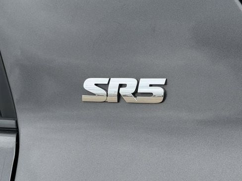 Used 2017 Toyota 4Runner SR5 Premium AWD/4WD image 9
