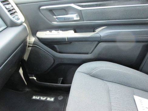 Used 2020 RAM 1500 Big Horn AWD/4WD image 34