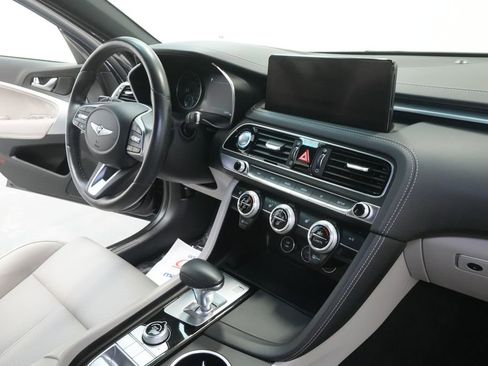 Used 2023 Genesis G70 2.0T image 23