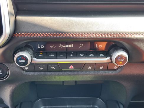 Certified 2025 MAZDA CX-50 AWD 2.5 Turbo w/ Weather Package image 22
