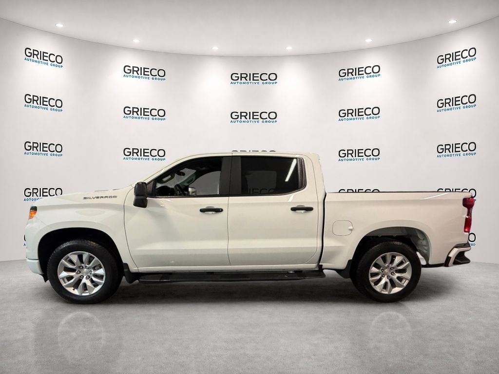 Used 2026 Chevrolet Silverado 1500 Custom RWD image 4