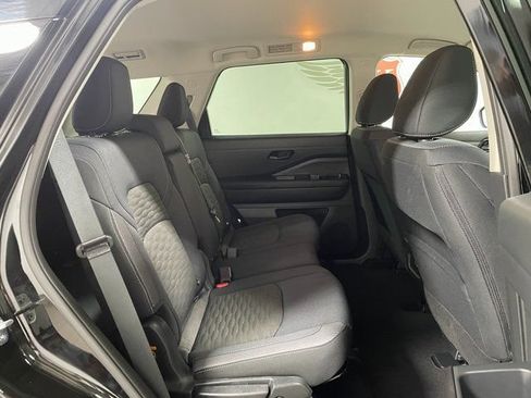 Used 2025 Nissan Pathfinder S AWD/4WD image 21