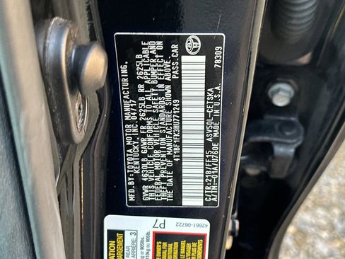 Used 2017 Toyota Camry image 26