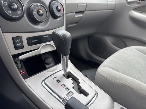 Used 2012 Toyota Corolla LE image 14