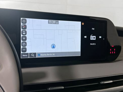 Used 2023 Hyundai Palisade Calligraphy image 13