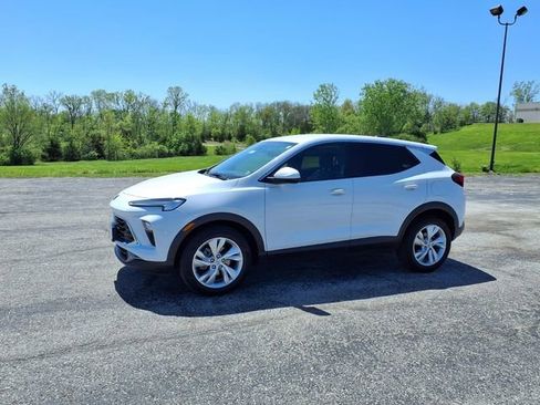 Used 2025 Buick Encore GX Preferred FWD image 40