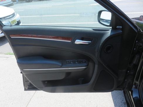 Used 2012 Chrysler 300 Limited RWD image 26