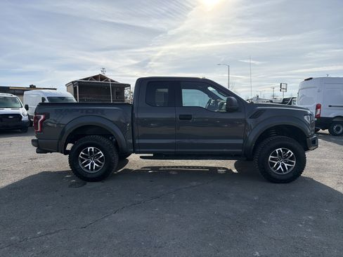 Used 2018 Ford F150 Raptor w/ Equipment Group 801A Mid image 4