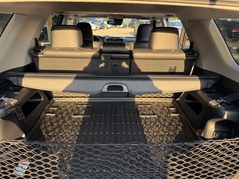 Used 2021 Toyota 4Runner Limited AWD/4WD image 34