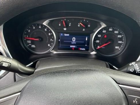 Used 2022 Chevrolet Equinox LT AWD/4WD image 13