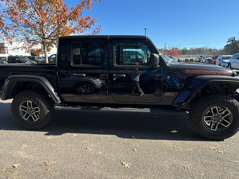 New 2026 Jeep Gladiator Mojave w/ Safety Group image 7