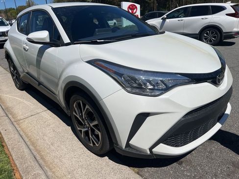 Used 2021 Toyota C-HR XLE image 6