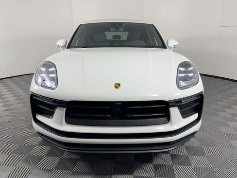 Certified 2026 Porsche Macan AWD/4WD image 6