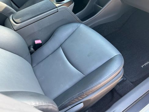 Used 2012 Toyota Prius V Five FWD image 14