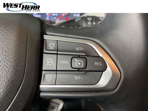 Used 2022 Jeep Compass Limited AWD/4WD image 11