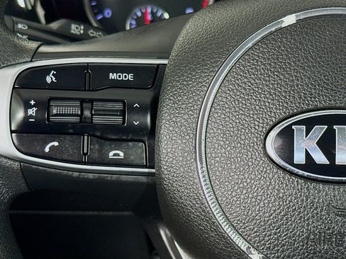 Used 2021 Kia K5 LXS FWD image 11