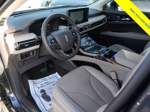 Used 2023 Lincoln Nautilus Reserve w/ Equipment Group 201A image 8