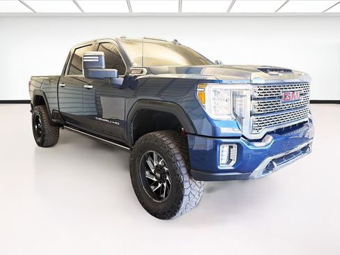 Used 2023 GMC Sierra 3500 Denali image 3