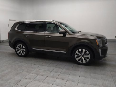Used 2020 Kia Telluride EX w/ EX Premium Package FWD image 11