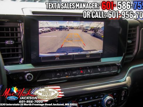 Used 2023 GMC Sierra 1500 SLT w/ SLT Premium Package AWD/4WD image 16