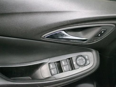 Used 2025 Buick Encore GX Preferred FWD image 13