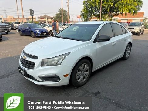 Used 2016 Chevrolet Cruze LS FWD image 1