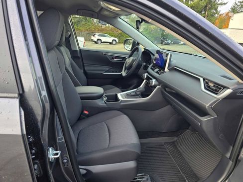 Used 2025 Toyota RAV4 XLE image 11