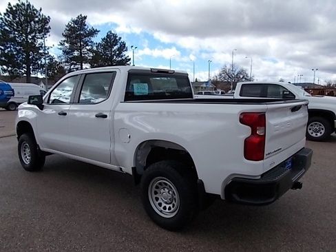 Used 2024 Chevrolet Silverado 1500 W/T w/ Z71 Off-Road Package image 7