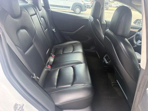 Used 2022 Tesla Model 3 Long Range AWD/4WD image 18