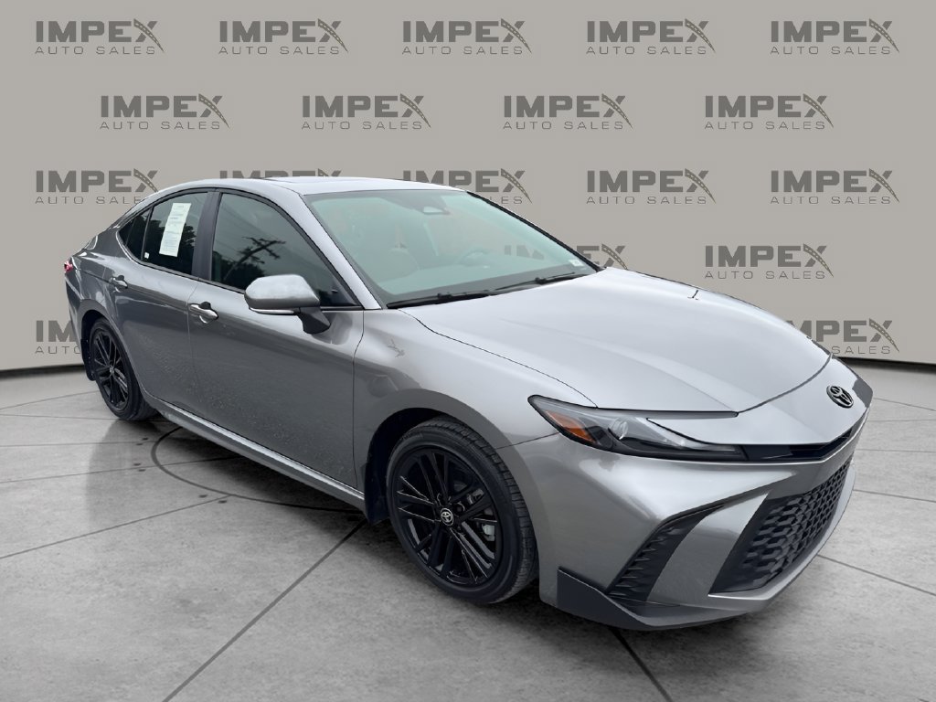 Used 2025 Toyota Camry SE FWD image 7
