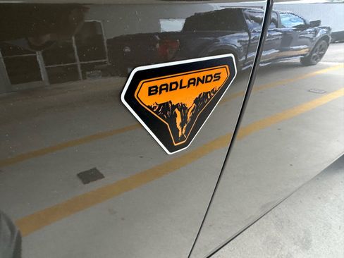 Used 2025 Ford Bronco Badlands AWD/4WD image 6