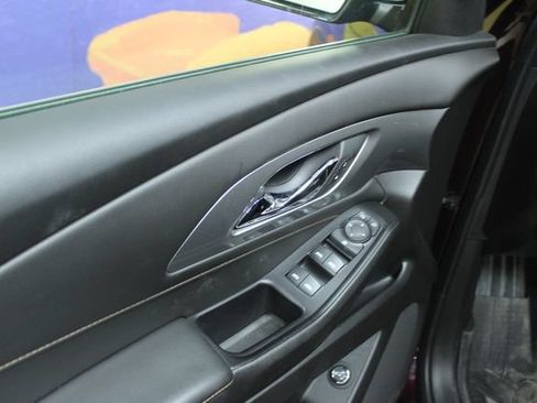 Used 2018 Chevrolet Traverse LT FWD image 13