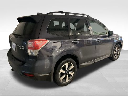 Used 2017 Subaru Forester 2.5i Premium w/ All-Weather Package image 5