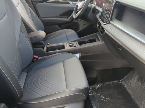 New 2026 Volkswagen Tiguan SE R-Line image 18